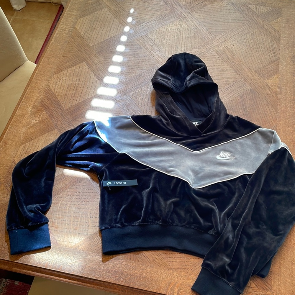 Nike Velour Cropped Hoodie NWT Black Gray Size M